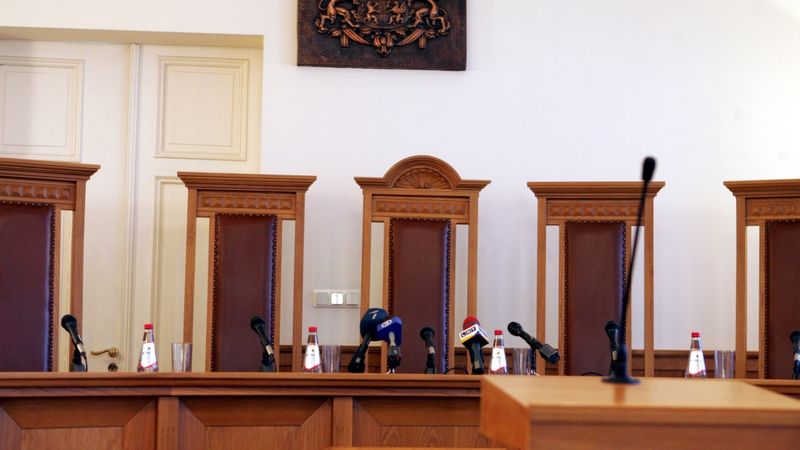 Par aizdomīgām atzītas tiesnešu Bula, Grebežnieces, Zaškinas darbības maksātnespējas procesos