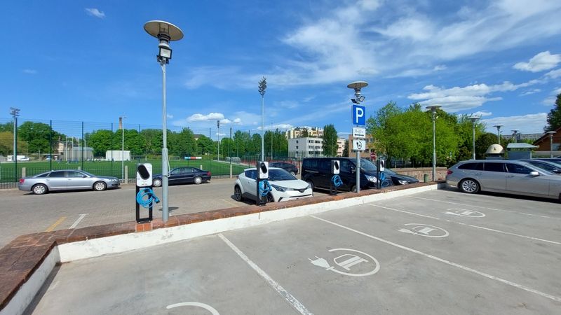 Elektrum Drive izveidojis elektroauto uzlādes staciju LIDO centrā