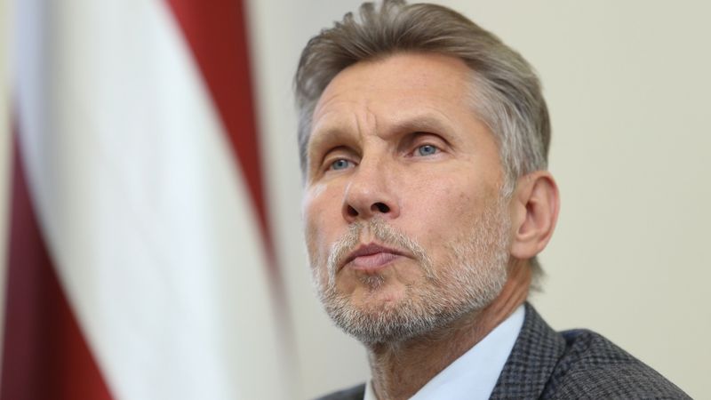 Papildināta - Rimšēvičs aizturēšanu uzskata par klaji nelikumīgu un gatavo sūdzību