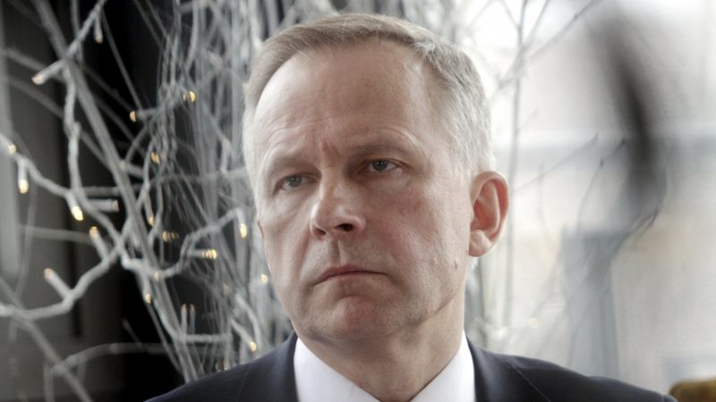 Papildināta - KNAB prokuratūrai lūdz sākt kriminālvajāšanu pret Rimšēviču un Martinsonu