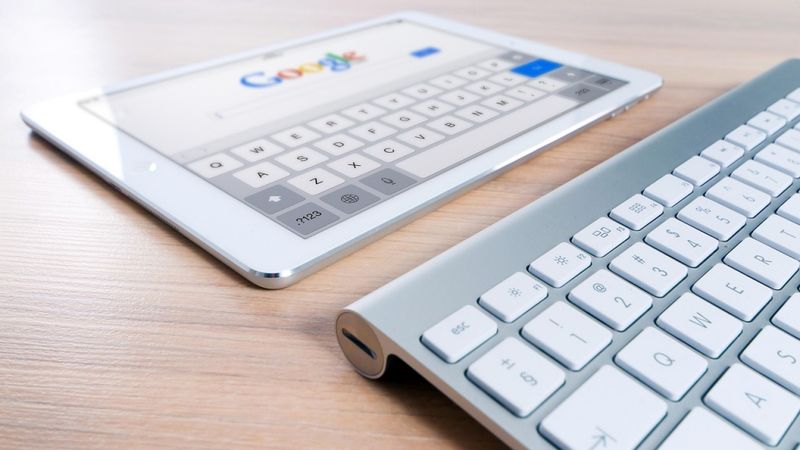 Alphabet peļņa pirmajā ceturksnī kāpusi par 50%