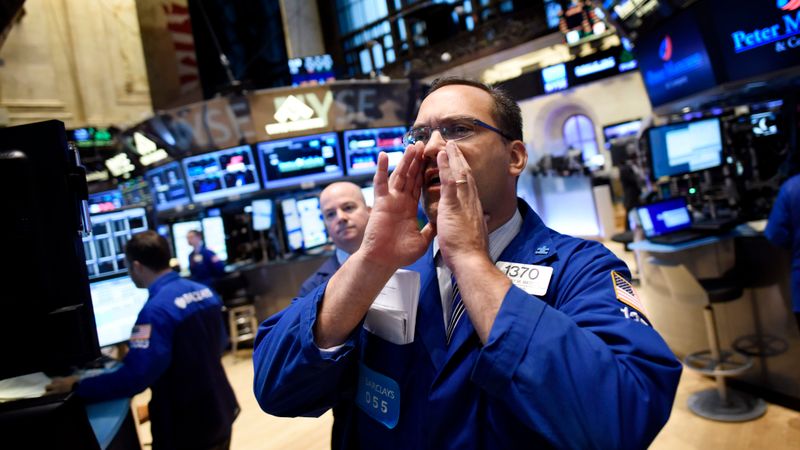 Investors: Akcijas būtu jāpērk