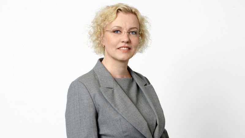 Reverta nodevusi daļu kredītportfeļa Gelvorai