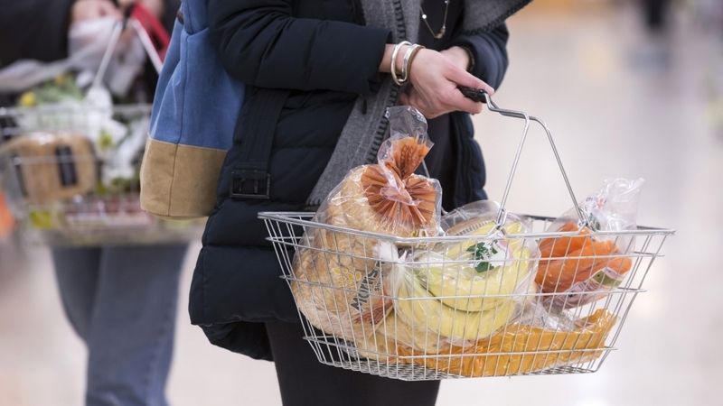 Interneta veikals dosies pie pircējiem uz mājām