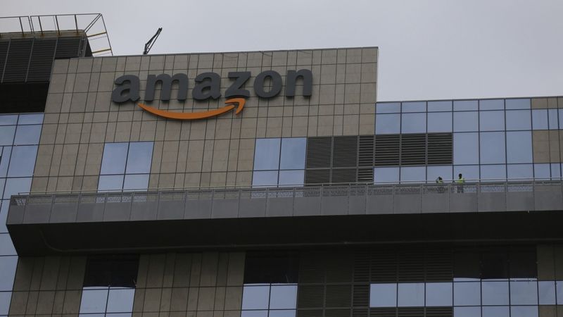 FOTO: Amazon Indijā atvēris savu lielāko biroju ēku