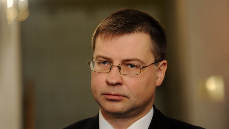 Dombrovskis: Atalgojumam jābūt tādam, lai speciālās komisijas locekļi gribētu uzņemties darbu