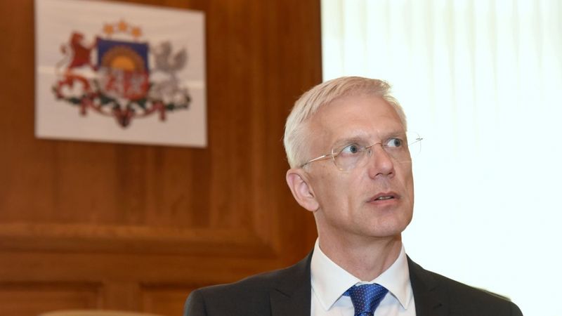 Valdība turpinās meklēt un ieguldīt naudu veselības aprūpes sistēmā