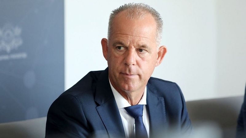 Gauss vadīs Bahreinas nacionālo aviokompāniju