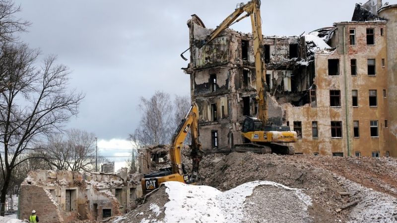 Par vairāk nekā gadu lūdz pagarināt Kalnciema ielas grausta sakārtošanas termiņus