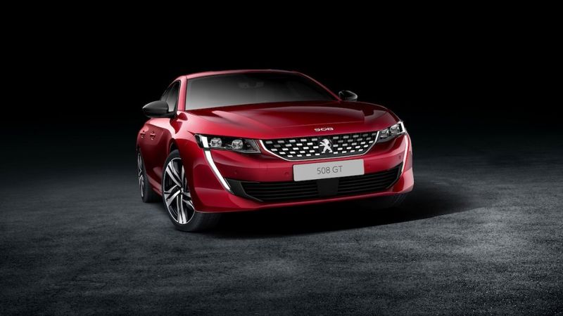 Peugeot 508 pārtop par kupeju-sedanu