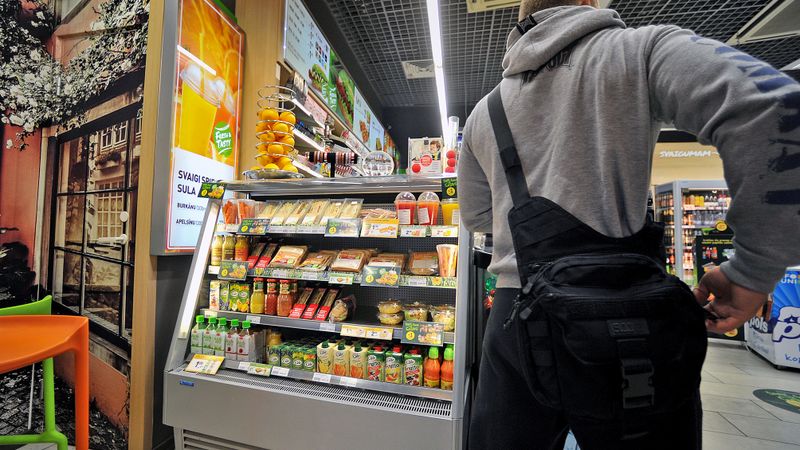Visvairāk zog Rīgas veikalos un Latgalē; pārsvarā kafiju, alkoholu, ēdienu