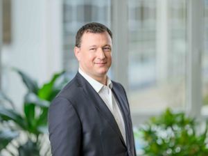 EY: Latvija trīs gadu laikā sasniegusi augstāko ārvalstu investīciju radīto darbavietu skaitu Baltijā