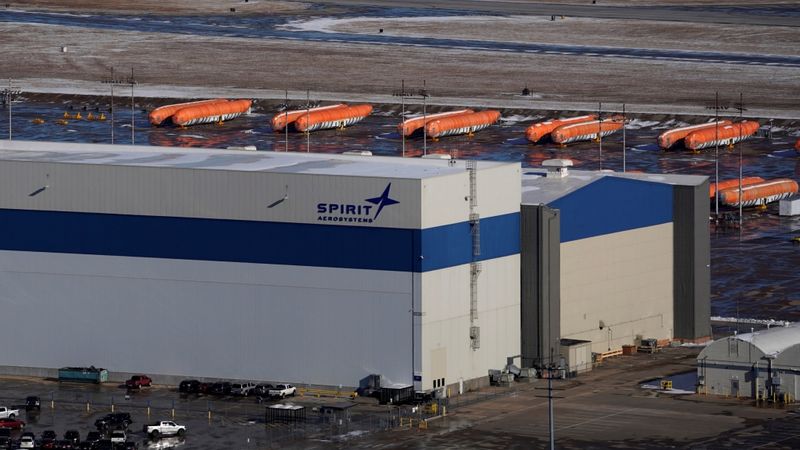 FOTO: Boeing, apstādinot 737 Max ražošanu, liels skaits lidmašīnu palikušas daļēji uzbūvētas