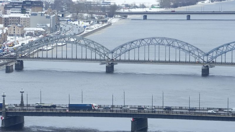 Galvaspilsētas tiltus par 45,9 miljoniem eiro uzturēs Rīgas tilti
