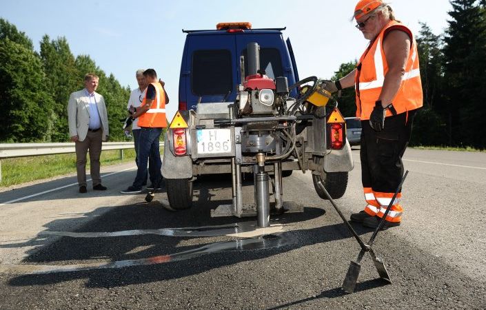 Veic nepieteiktu būvēto ceļu kvalitātes pārbaudi