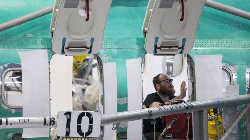 Ekskursija Boeing 737 ražotnē