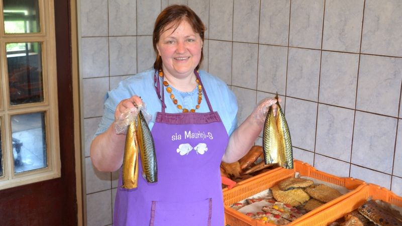 Kūpinātas zivis – suvenīrs no Latvijas