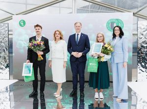 Par trešdaļu audzis pieteikumu skaits jauno skolotāju atbalsta programmā Starp mums ir ķīmija