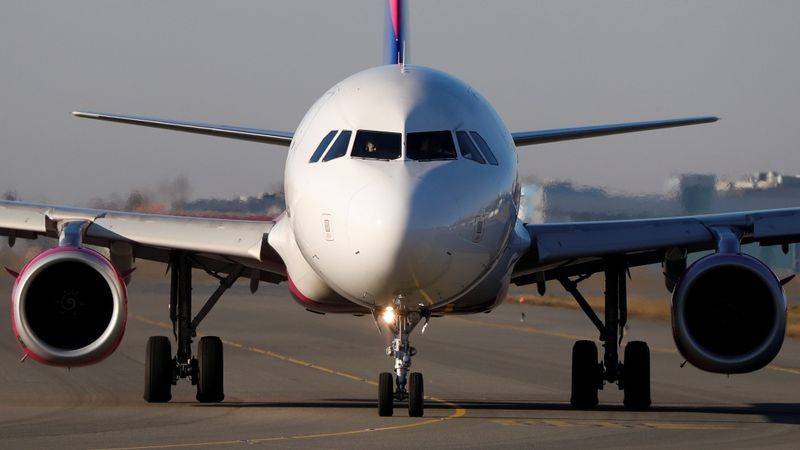 Aviokompānijas iesniedz sūdzības par Francijas gaisa satiksmes vadības dispečeru streikiem