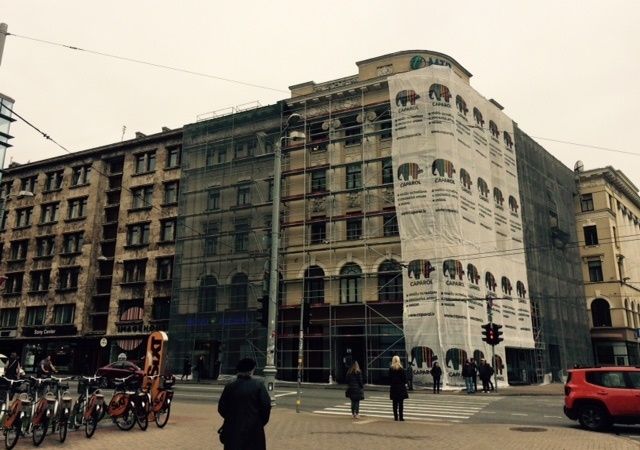 FOTO: Līdz simtgadei saposīs prezidentu «graustu»