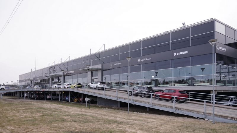 Auto Bassadone pārdod autosalonu Mežciemā