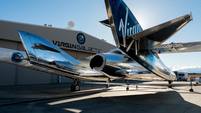 Virgin Galactic kļūs par pirmo akciju biržā kotēto kosmosa tūrisma projektu