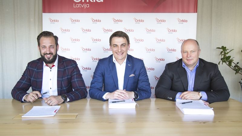 Parakstīts līgums par Laimas ražotnes būvniecību Ādažos