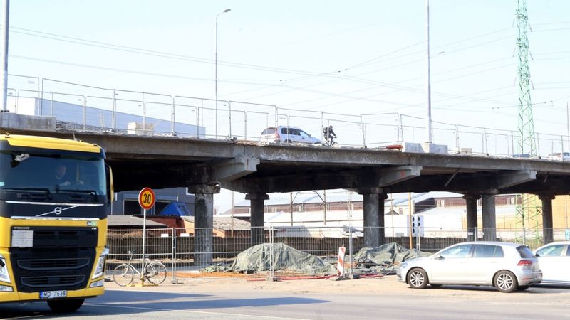 Uz Augusta Deglava pārvada gaidāmas izmaiņas satiksmes organizēšanā