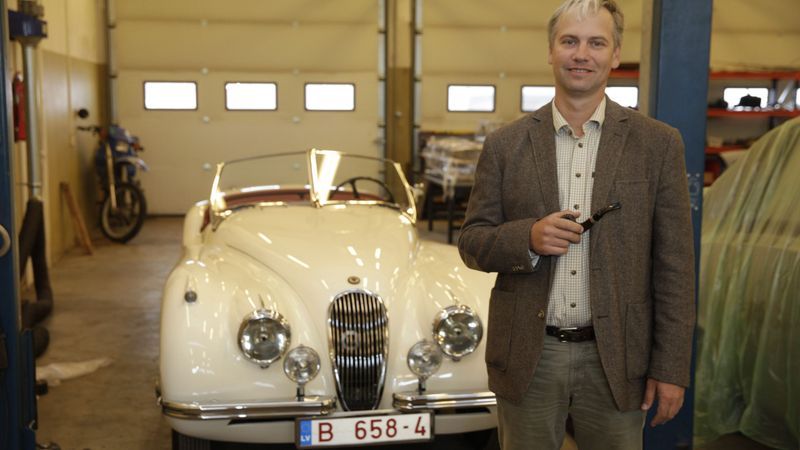 Piektdienas intervija ar auto restaurācijas darbnīcas Riga Master Workshop īpašnieku Māri Bebri