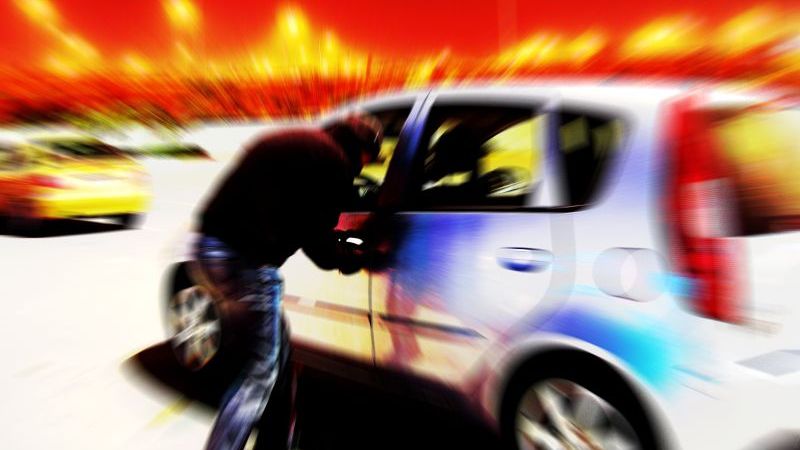 Apdrošinātājs: Rīgā uzdarbojas jauns autozagļu grupējums