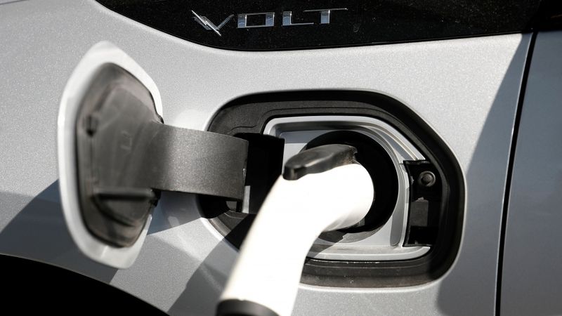 Iznomās zemi elektroautomobiļu uzlādes stacijai