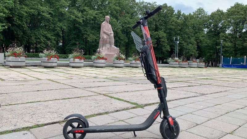Ar skrejriteņiem prezentē Rīgas jauno tūrisma ceļvedi