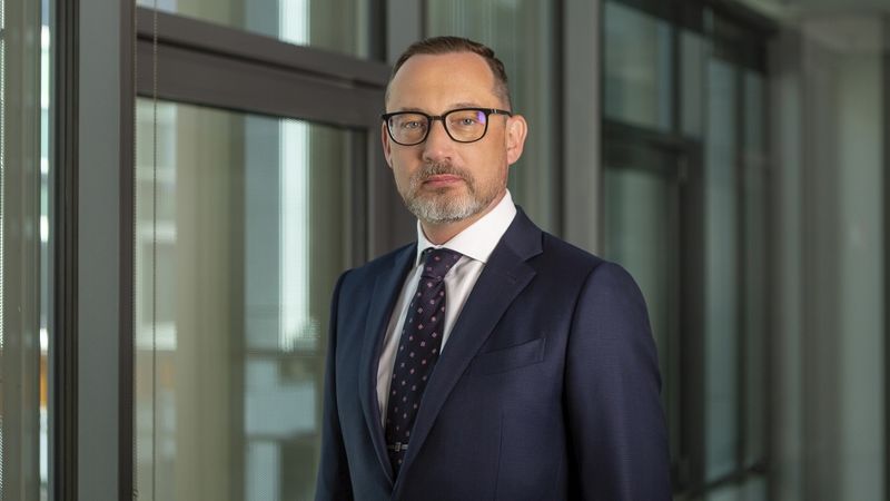 Vai bankas kļūst atvērtākas kriptovalūtu darījumiem?