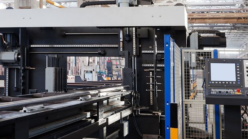 Plantos iegādāsies robotizētu iekārtu palešu naglošanai