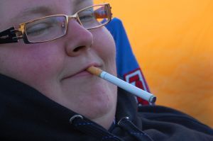 Anglijā darbiniekiem vairs nemaksās par laiku, kas pavadīts smēķējot
