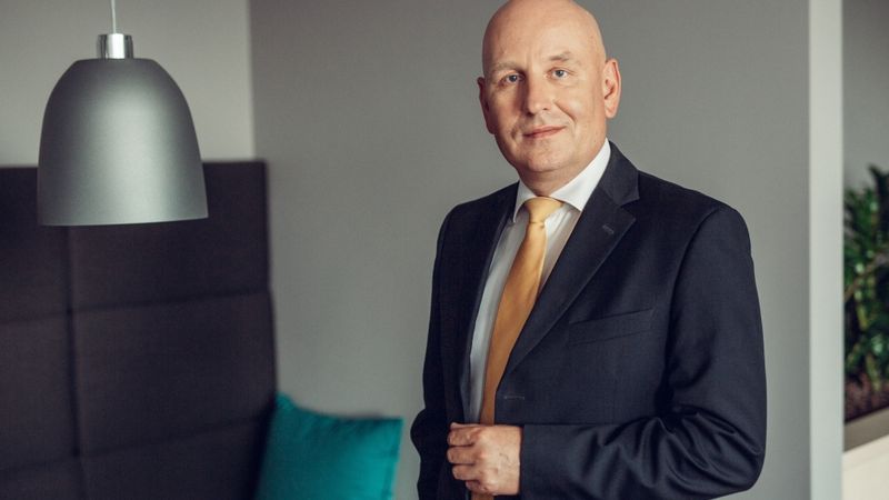 Kāpēc šī brīža kritums finanšu tirgos un pensiju plānos ir ievērojami mazāks nekā 2020. gadā?