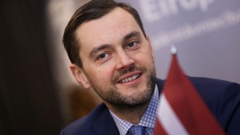 Bērziņš: Centrālās bankas prezidenta atalgojums ir par lielu