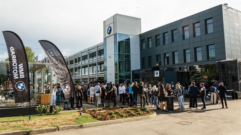 Modernizēts BMW Motorrad salons Rīgā