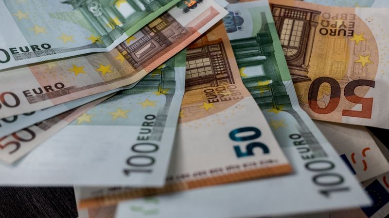 Nabadzības riskam un sociālai atstumtībai pakļauto cilvēku skaits pieaug