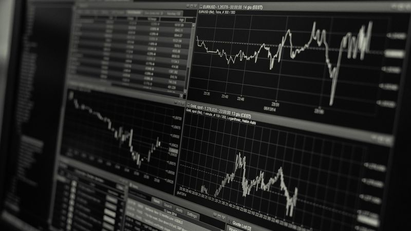 Akciju cenas pieaug pēc pozitīviem Eiropas ekonomikas datiem un pirms FRS lēmuma