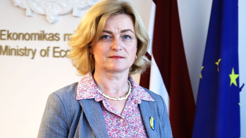 Ekonomikas ministres amatā apstiprina Ilzi Indriksoni