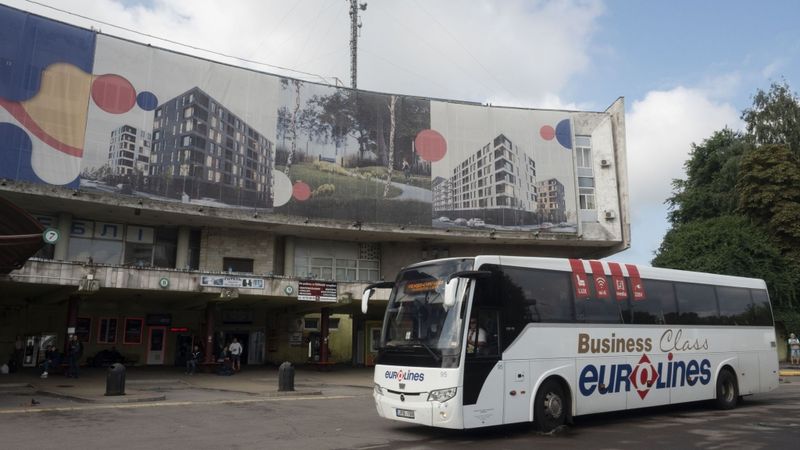 Francijas tiesa nolemj likvidēt autobusu satiksmes kompāniju Eurolines