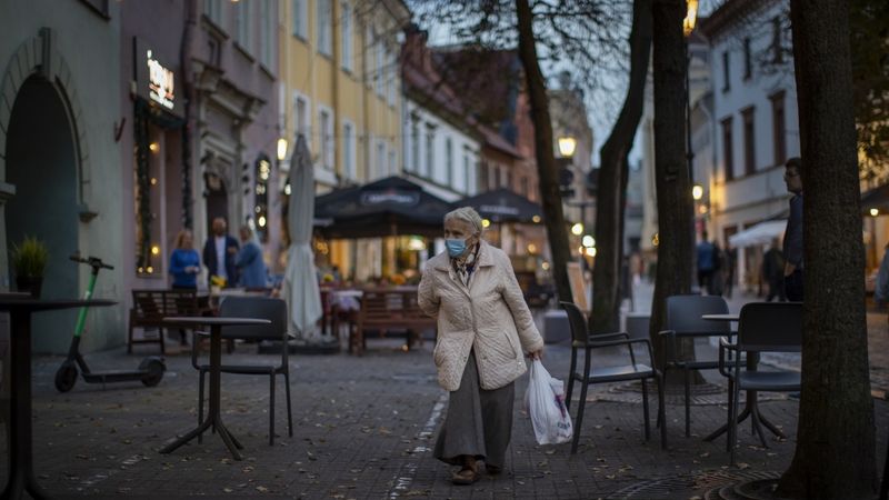 Lietuvā izsludina Covid-19 karantīnu Viļņā, Kauņā un Klaipēdā