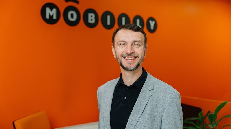 Vairākās Rīgas skolās par ēdināšanu iespējams maksāt ar Mobilly