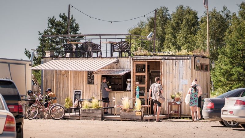 "Baltijas burbuļa" laikā Pāvilostā piedzīvo vietējo tūristu pieplūdumu
