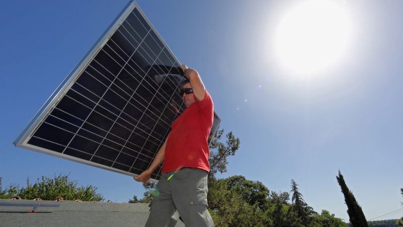 Par gandrīz 50% audzis enerģijas mājražotāju skaits Latvijā