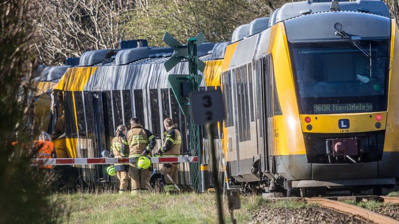 Dānijā divu vilcienu sadursmē 17 ievainotie