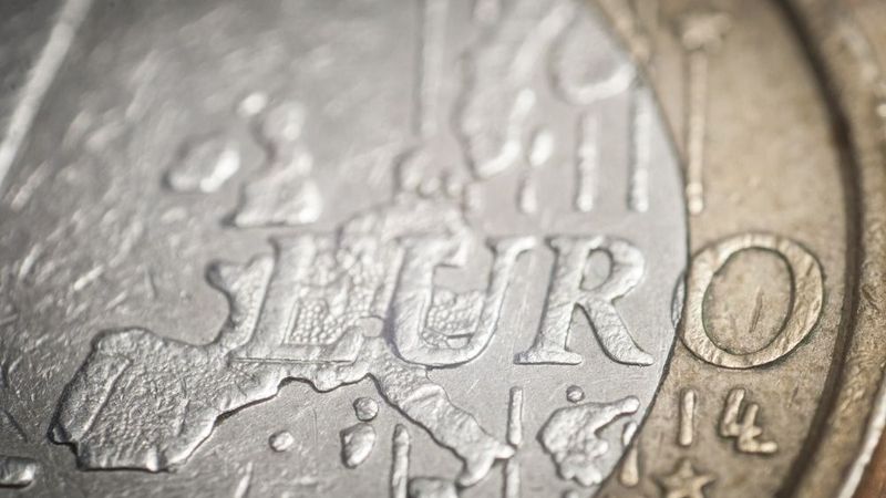 Kopējie nodokļu parādi Latvijā aprīļa sākumā - 1,255 miljardi eiro