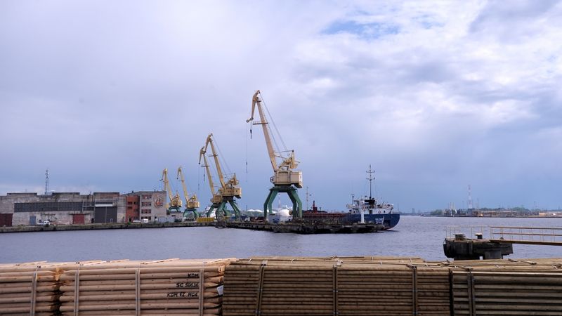 Veidos komisijas Rīgas un Ventspils brīvostu pārvalžu likvidācijai