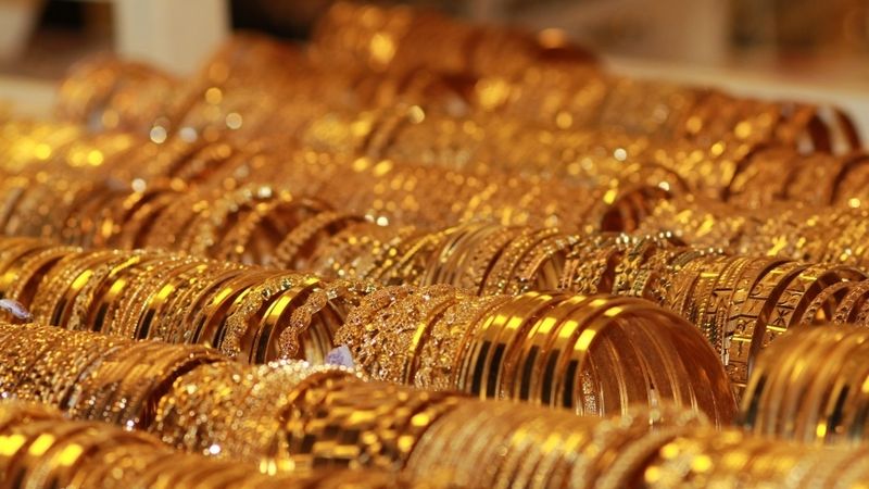 ES apstiprina Krievijas zelta embargo, iesaldē Sberbank aktīvus